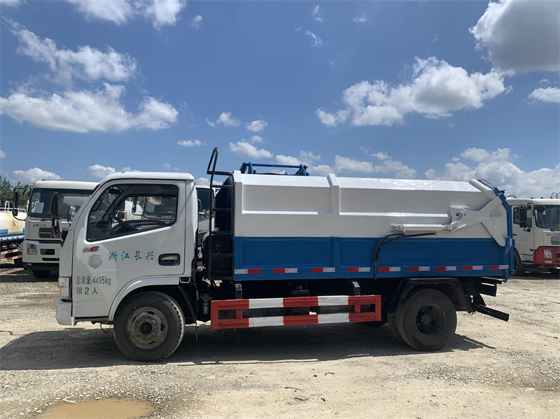 ?2019年國(guó)五藍(lán)牌東風(fēng)多利卡6方側(cè)裝垃圾車